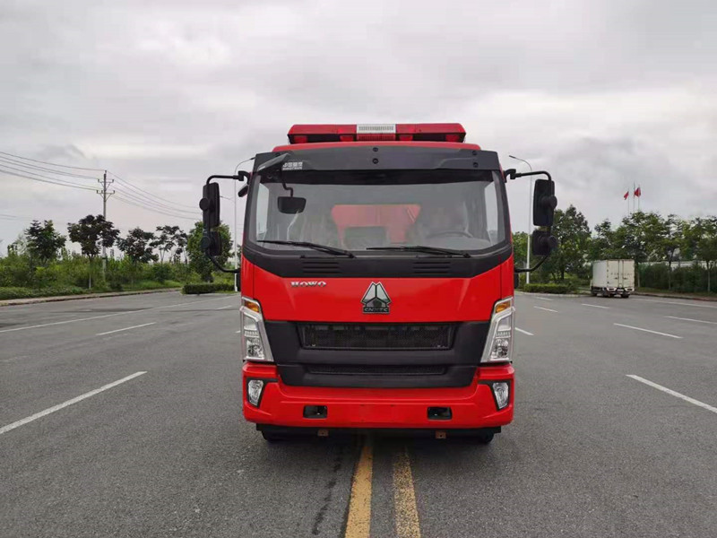 重汽12噸森林供水車(chē)